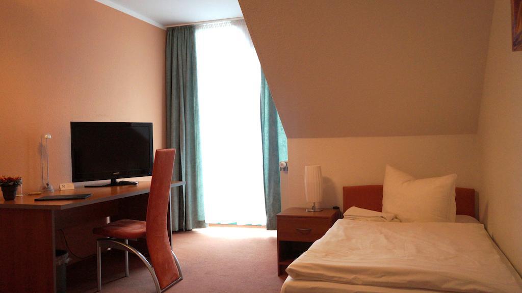 Siu Hotel Magdeburgo Camera foto